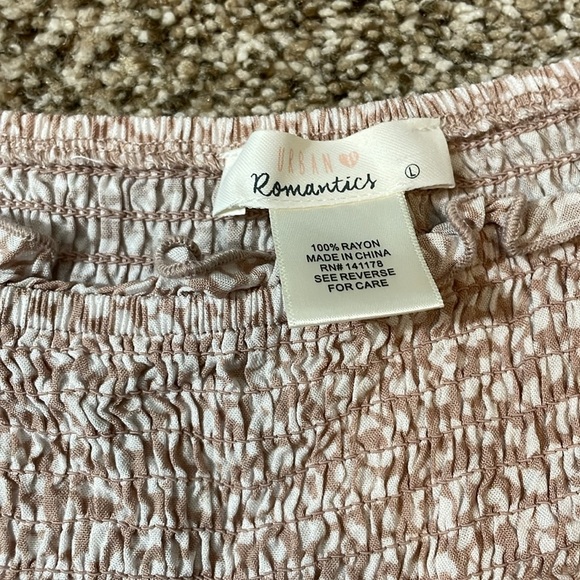 🩵URBAN Romantics Pink Floral Blouse - Picture 3 of 3